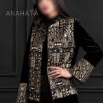کت هوربان مخمل نفیس مشکی با سوزن‌دوزی هندسی قد ۷۵ مناسب میهمانی